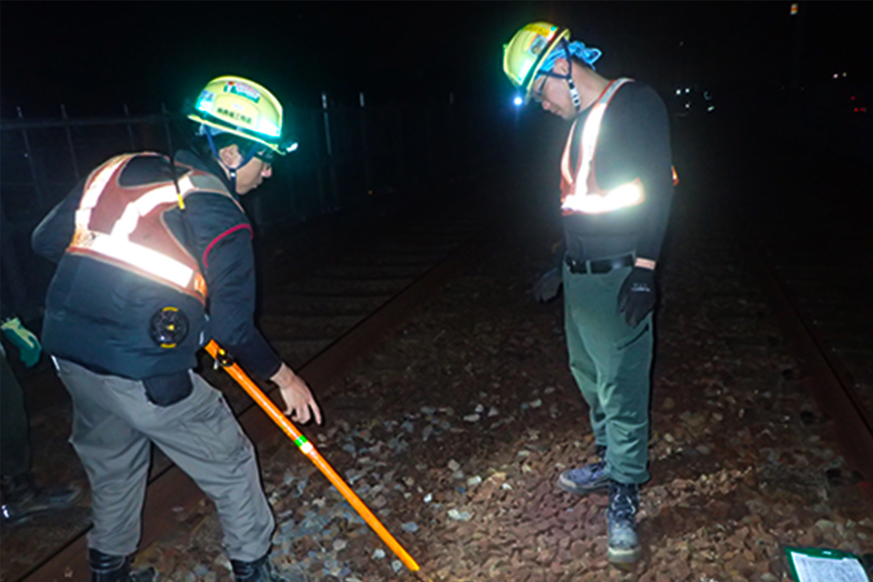 新幹線補修画像1